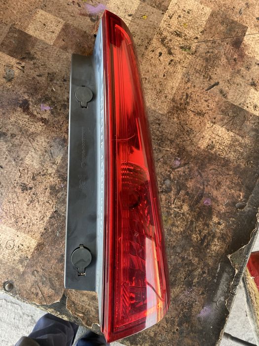 Десен горен стоп за киа сийд комби 2008г