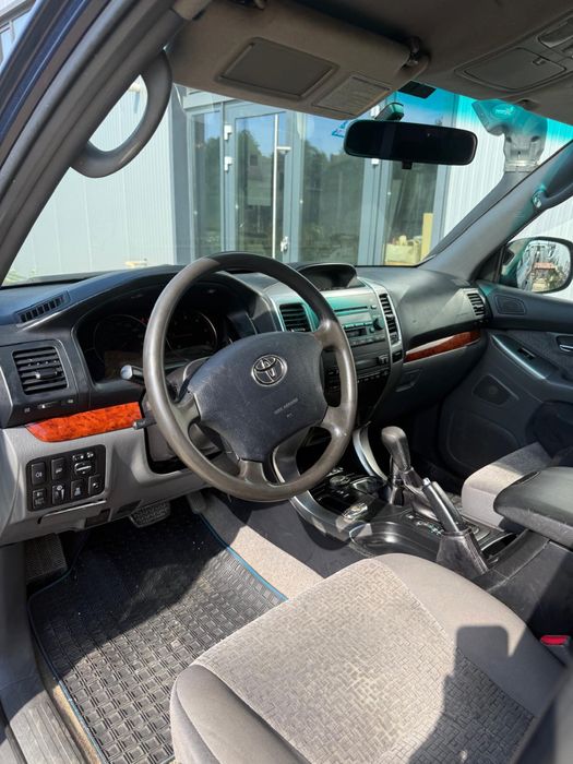 Toyota land cruiser