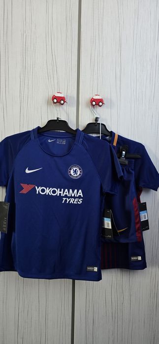 Compleu de fotbal Nike 110-116 băieți Barcelona si Chelsea