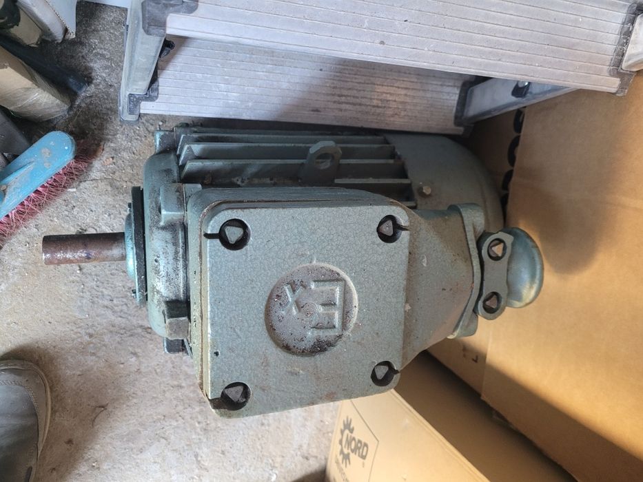 Vând motor trifazat, 5,5kw