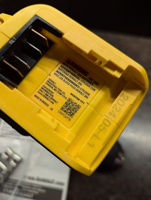 Шупуповерт Dewalt dcd 794