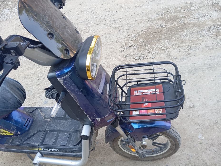 Sukuter sotiladi sirochni oladigan bôlsa kelishiladi aybi yôq