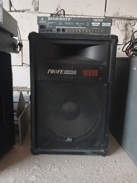 Vând boxe,stații,mixer,crossover si subwoofer