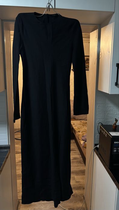 Черное платье макси Massimo Dutti