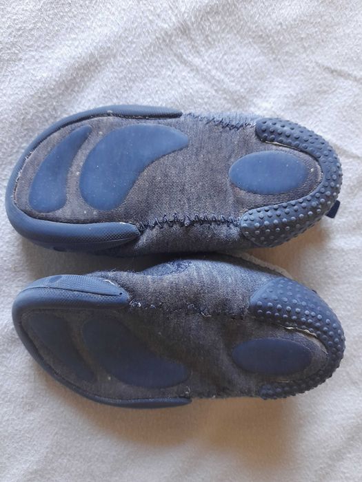обувки Domyos babylight 550 от Декатлон, номер 29 (17.5см) и 30 (18см)