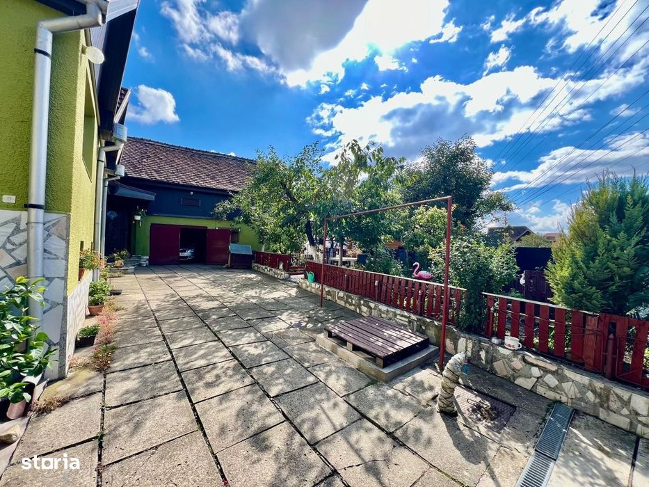 Casa individuala 4 camere - Curte, gradina, garaj - Gusterita
