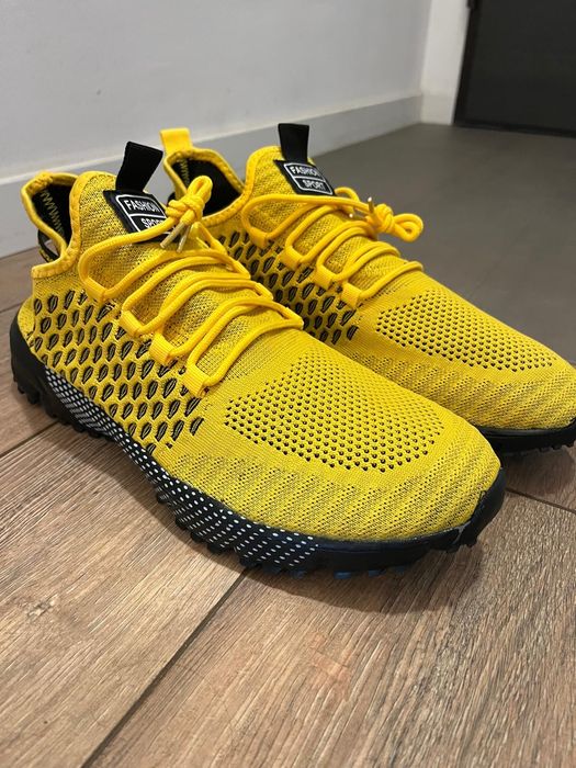 Adidasi sport noi 47