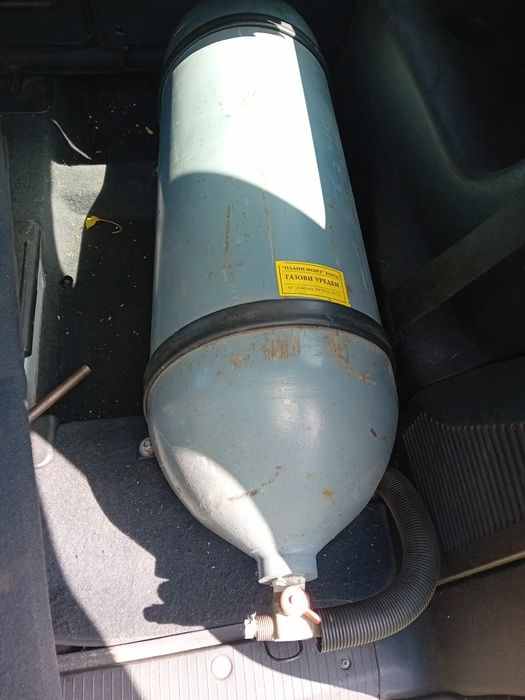 Продавам на части Зафира 1.8 16в 114кс.или Цялата Метанова уредба