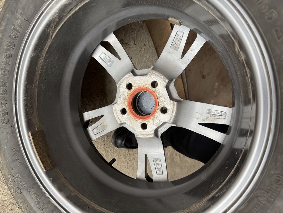 Jante R16 Volkswagen Audi Seat Skoda Carmani cauciucuri iarna