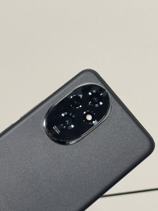 Продавам Honor 200 512GB