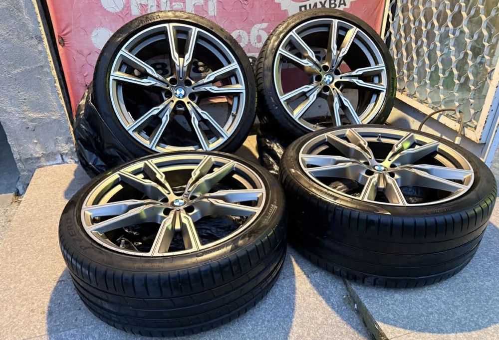 Гуми с джанти BMW G05 X5 M50 22.цола