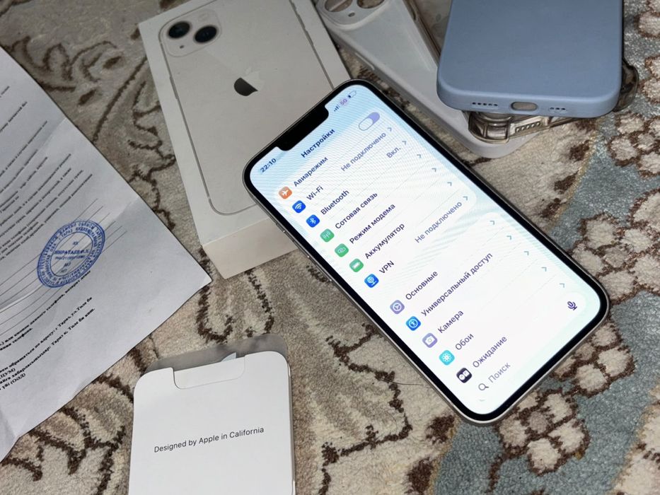 Продам Iphone 13