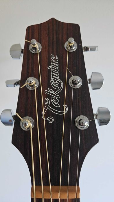 Chitara Takamine