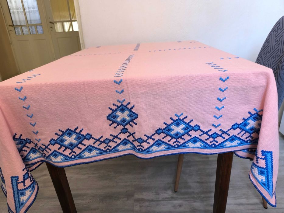 Pетро стил покривки