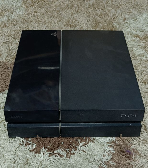 Продам пс4 Sony PlayStation 4 плейстейшен