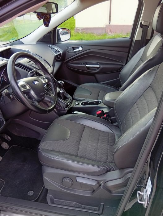 Vând Ford kuga titanium