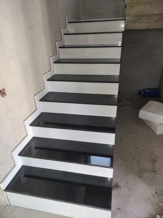 Trepte și contratrepte din marmura sau granit