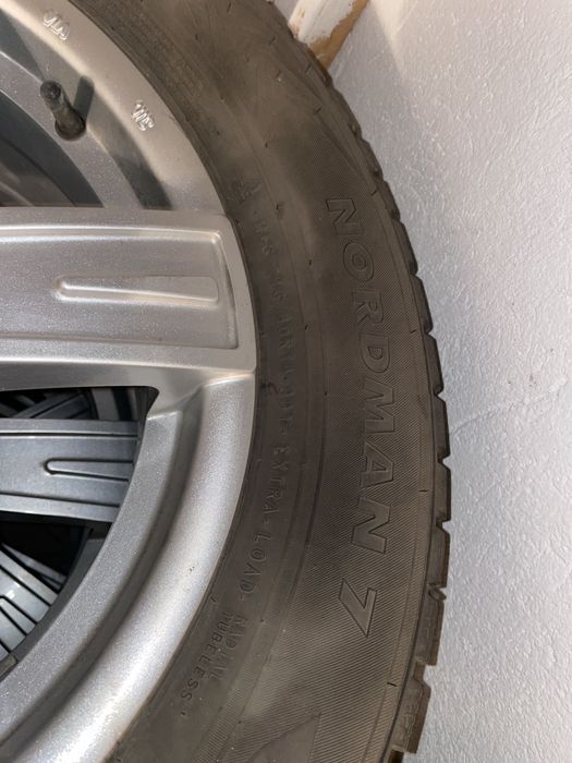 Nokian nordman 7 215/60/16