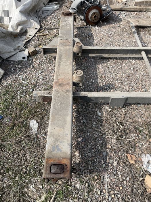 Контейнеровоз платформа подрамник фитинг