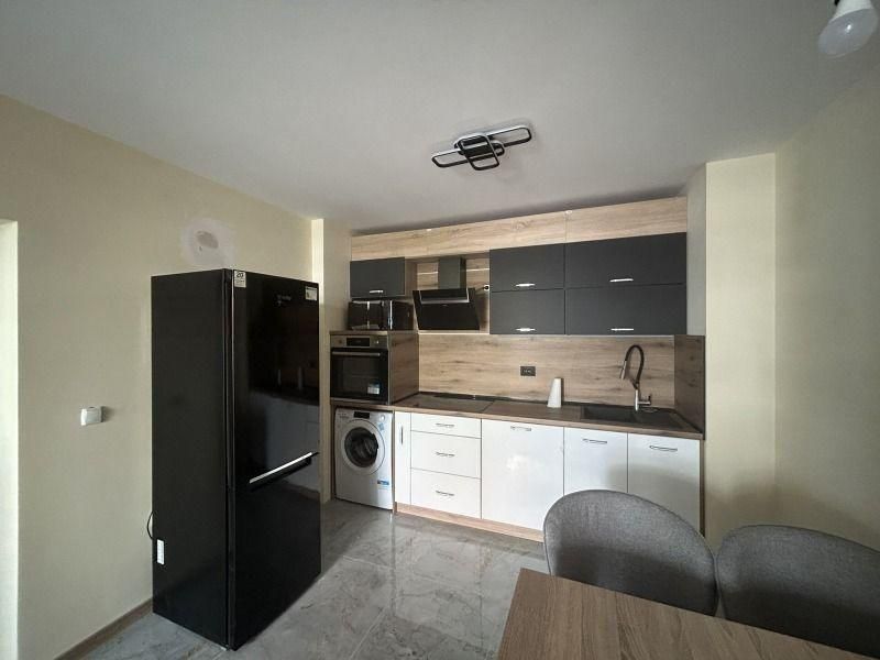 Дава се под наем Тристаен апартамент в София, Надежда 2 - 89 кв.м за 812.94 € - Снимка #2