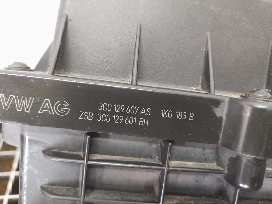 Carcasa filtru aer 2.0 tdi 3C0129601BH Volkswagen VW Passat CC 1 [200
