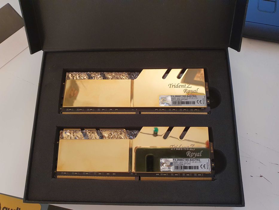 Kit Dual Channel DDR4 64GB (2x32GB) G.Skill Trident Z Royal 2666MHz, CL19
