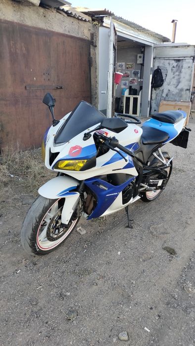 Продам мотоцикл Хонда сбр 600рр