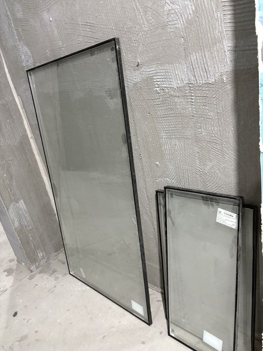 Дверь и окно на балкон. Пластиковые