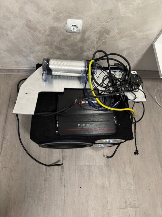 Субуфер Emphaser + усилвател Renegade RXA1800D + кондензатор комплект