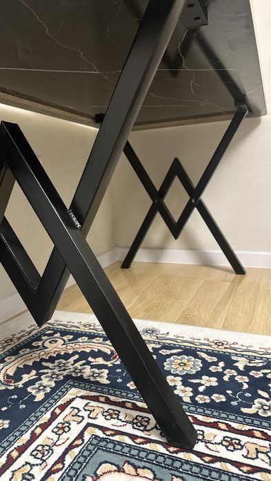 Продам новый кухонный стол