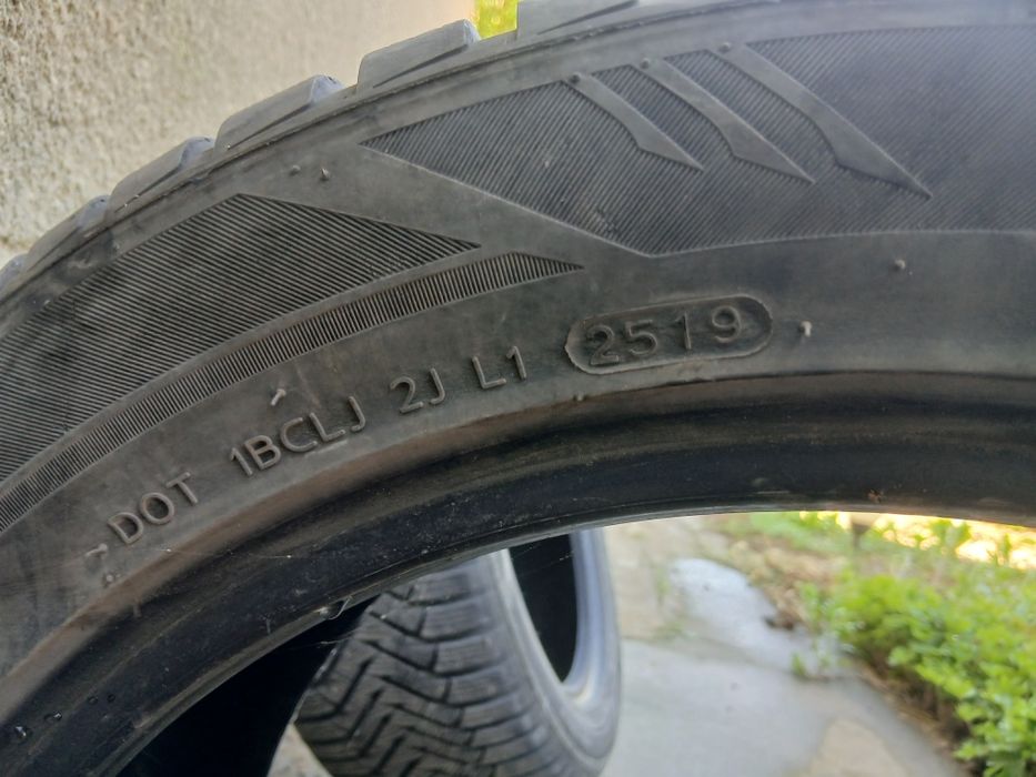 Зимни гуми Laufenn 235/50R18