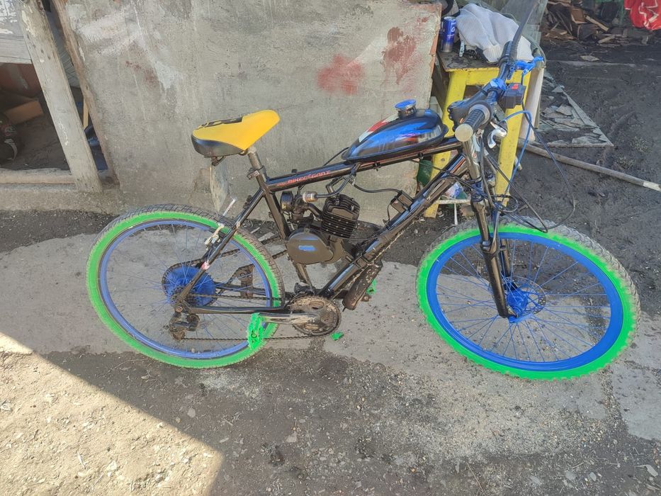 Bicicleta cu motor