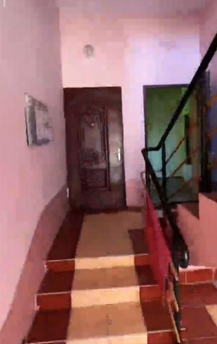 3 xonali kvartira sotiladi