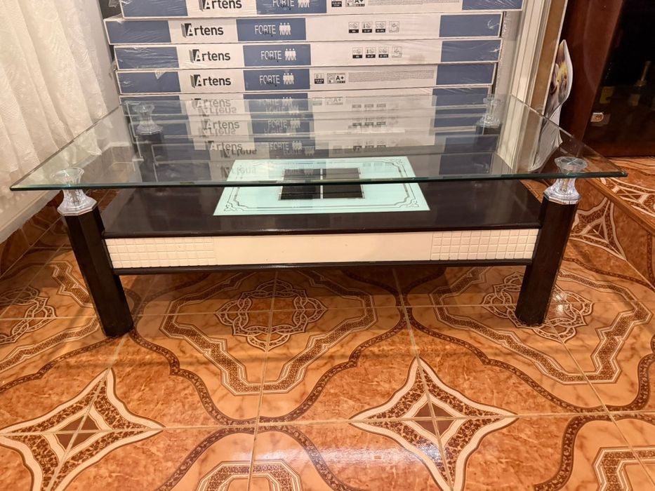 Masa sticla vand urgent