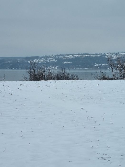 Vand teren cu vedere la dunare