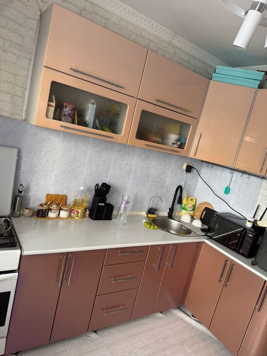 Срочно Продам  кухный гарнитур