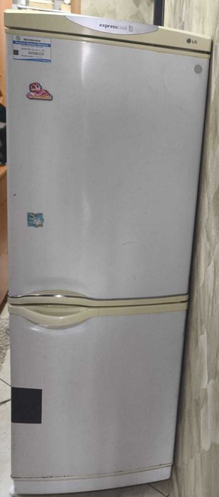 Продам холодильник
