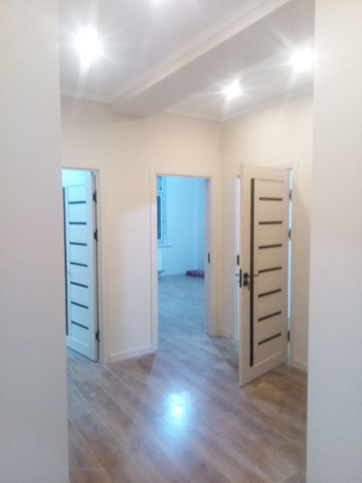 Срочно. 3-ханали квартира ЖК  Parkent Plaza да. 74,9 м2.