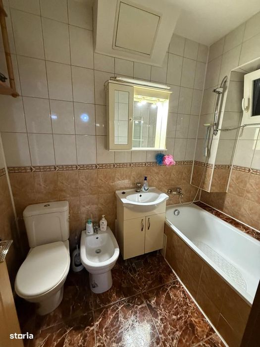Apartament cu 3 camere decomandate, G. Enescu