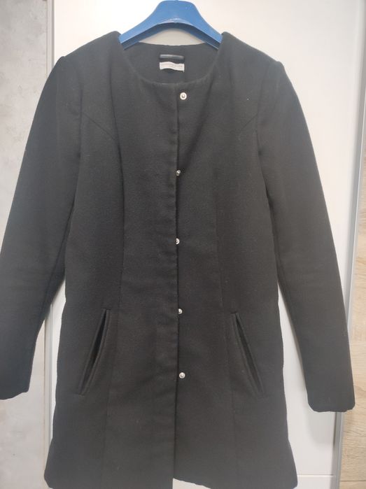 Есенно палто в черно