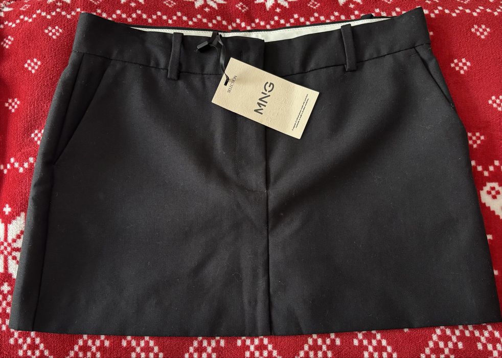 fusta mini, nepurtata, cu eticheta