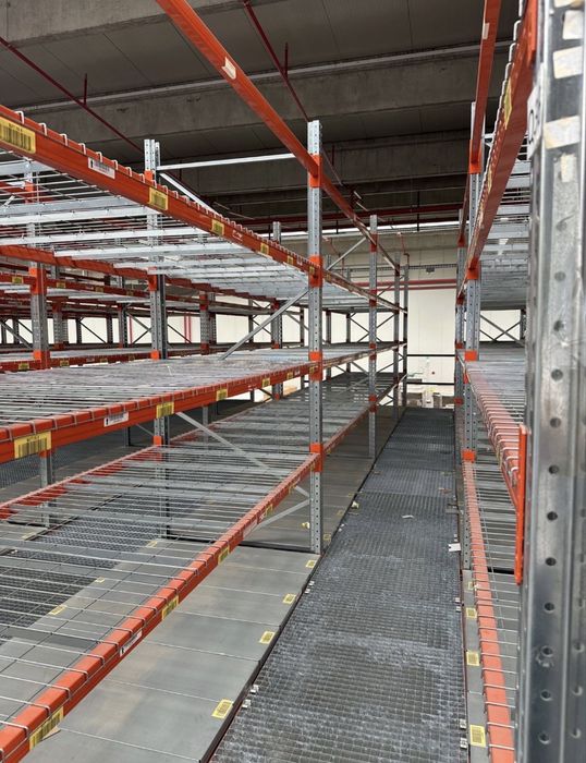 Rafturi metalice industriale