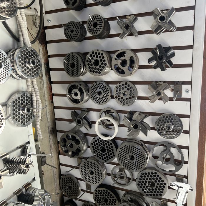 Запчасти на мясорубки