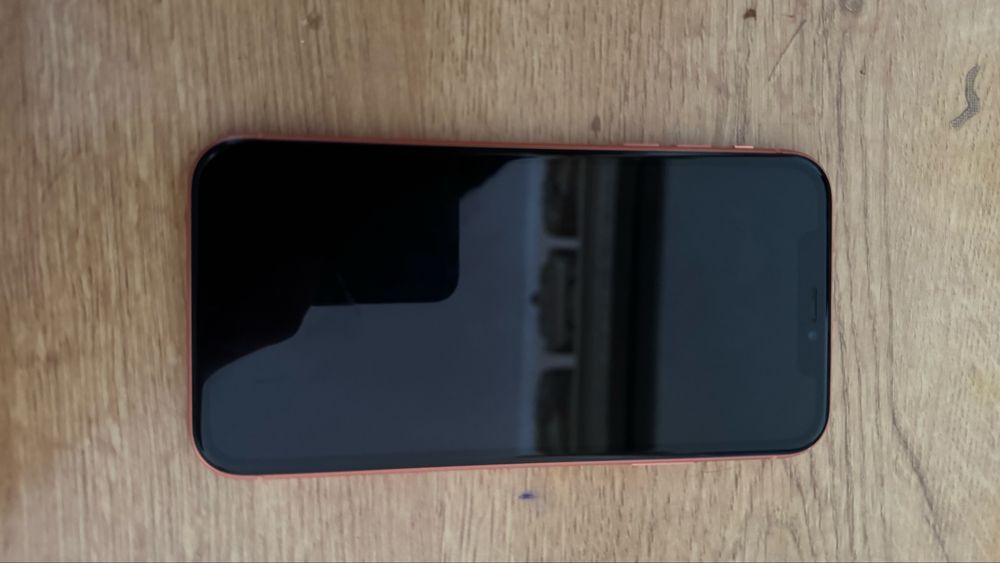 Iphone XR srachno sotiladi holati ideal