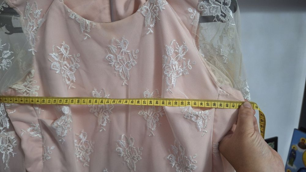 Rochie elegantă  din dantela