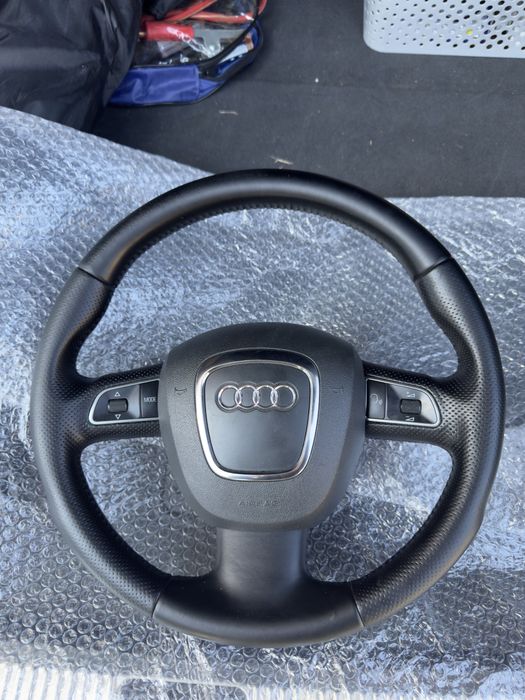 Продавам волан за Ауди А6 C6,A4 B8, Audi A5 8T-8F
