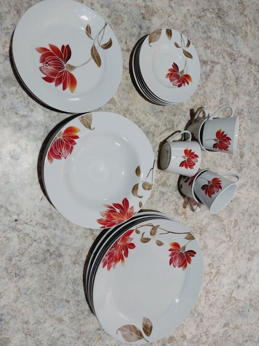 Продам Чайно-столовый Сервиз 25 предметов