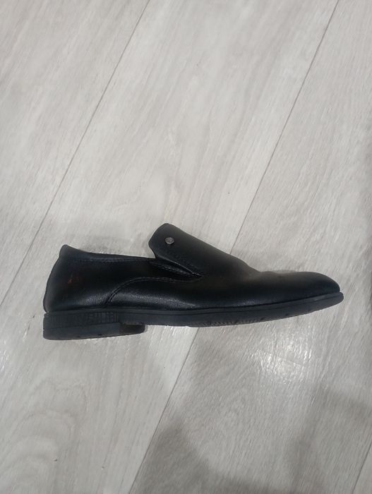 Продам кожаные туфли. 34 размер