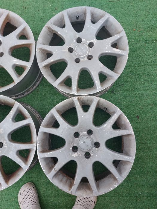 4ри бр алуминиеви джанти 17цола 5×114,3; ет 45; 70.1мм централен
