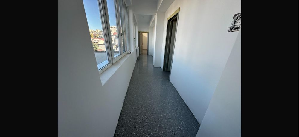 Inchiriez birou ultracentral,cu locuri de parcare.